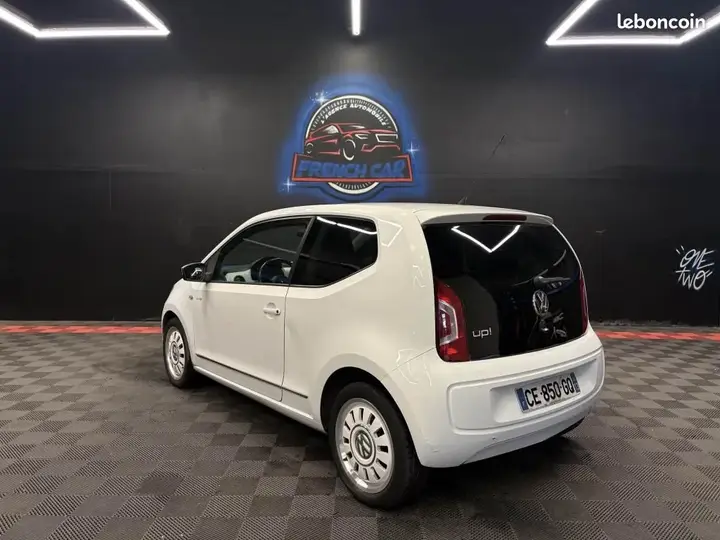 Volkswagen Up 2012 photo 5