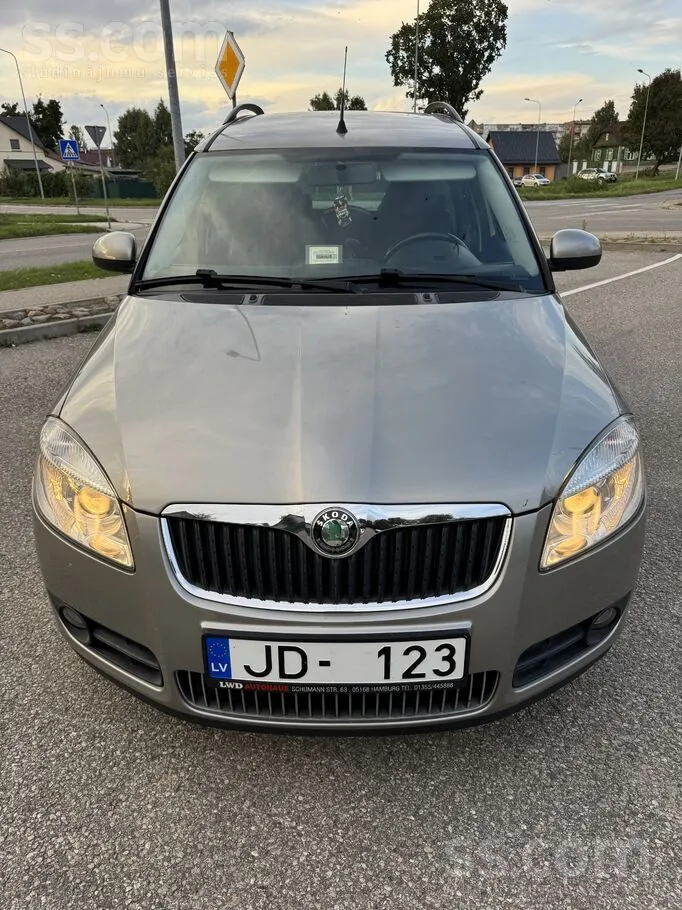 Skoda Roomster 2008 photo 3
