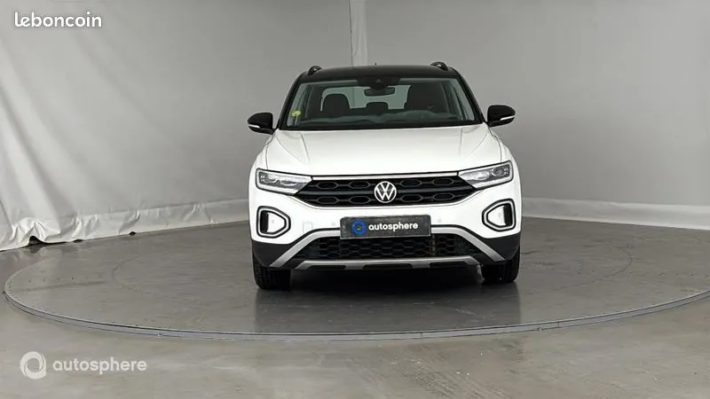 Volkswagen T-Roc 2024 photo 2