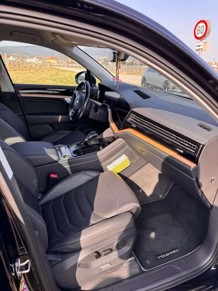 Volkswagen Touareg 2019 photo 3