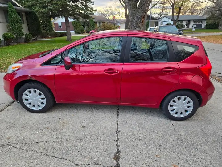 Nissan Versa Note 2017 photo 2