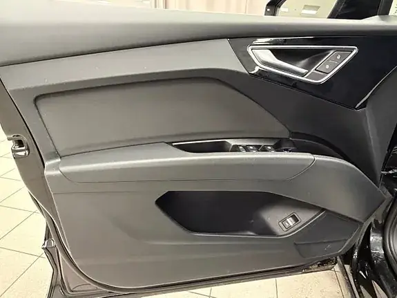 Audi Q4 E-Tron 2023 photo 5