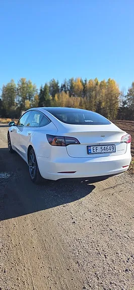 Tesla Model 3 2023 photo 5