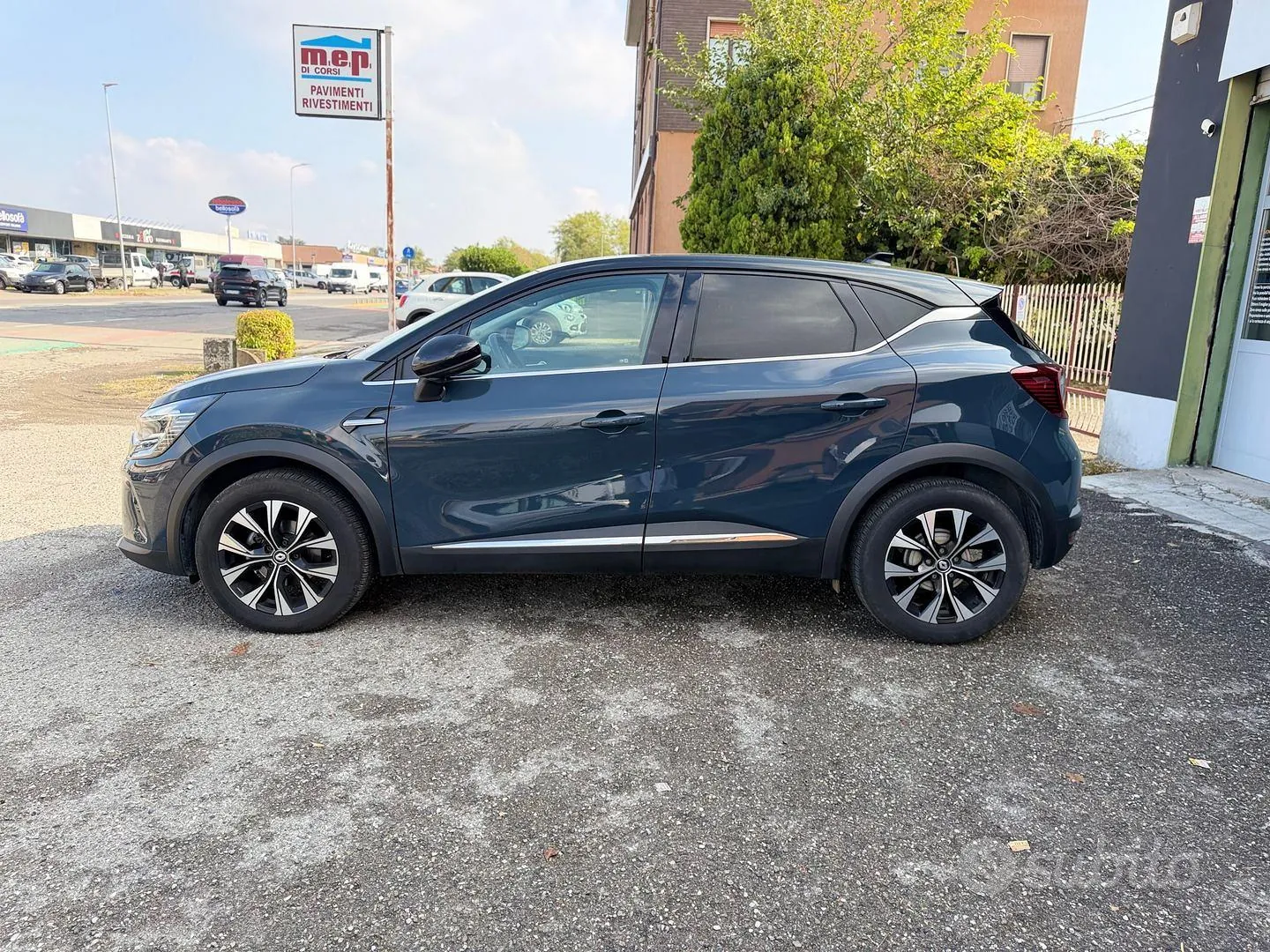 Renault Captur 2023 photo 2