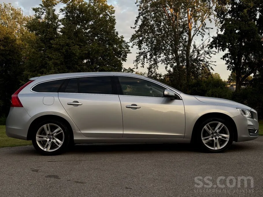 Volvo V60 2015 photo 4