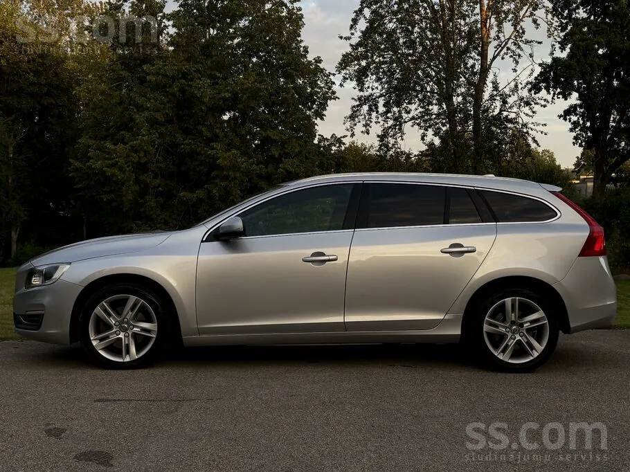 Volvo V60 2015 photo 5