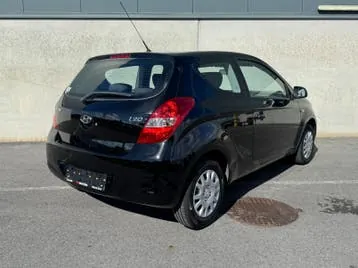 Hyundai I20 2010 photo 3