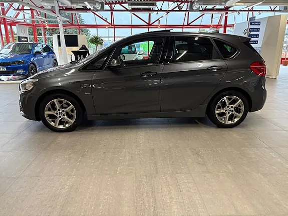 BMW 218D 2018 photo 2