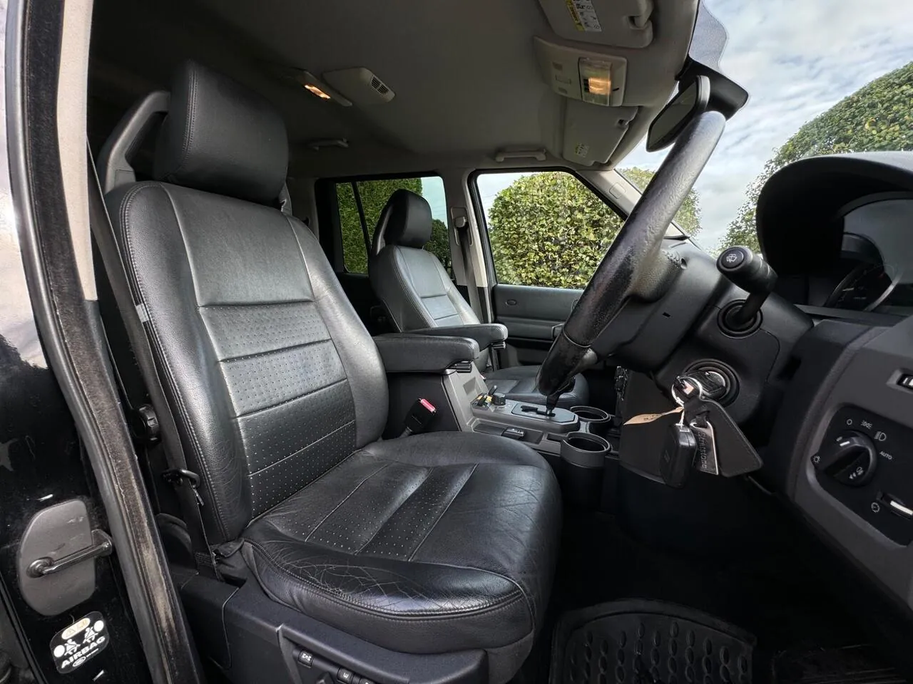 Land Rover Discovery 3 2005 photo 2