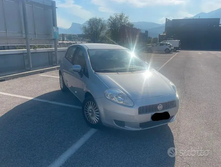 Fiat Grande Punto 2008 photo 5