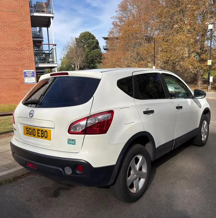 Nissan Qashqai 2010 photo 4