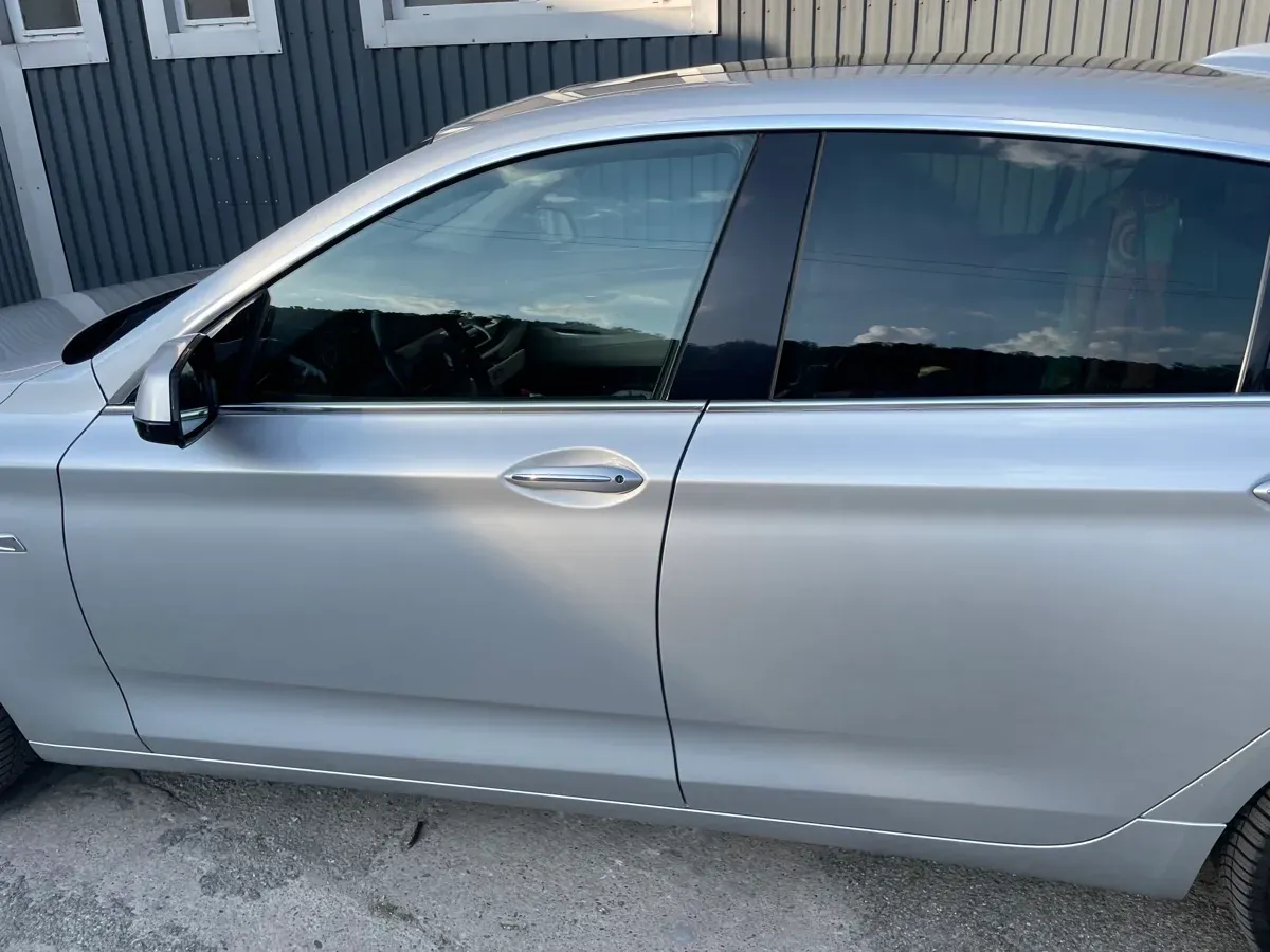 BMW 5 Series 2010 photo 3
