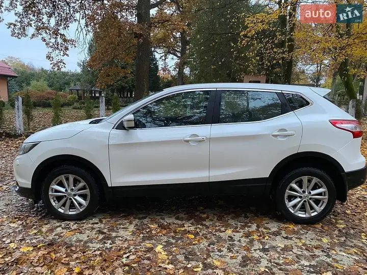 Nissan Qashqai 2015 photo 2