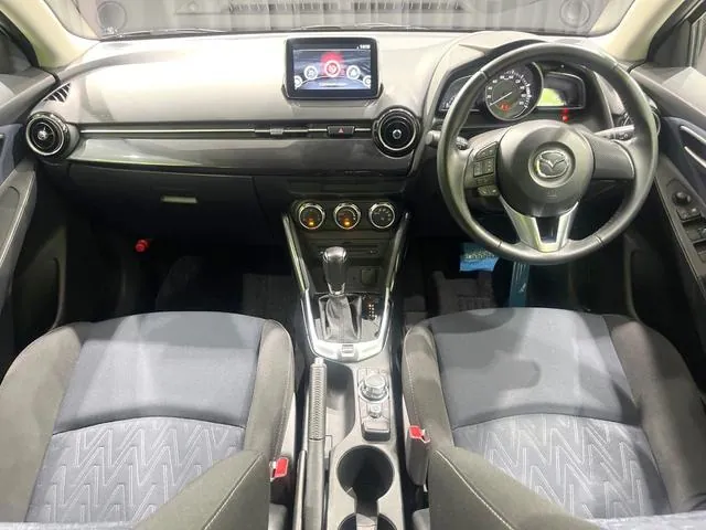 Mazda Demio 2015 photo 2