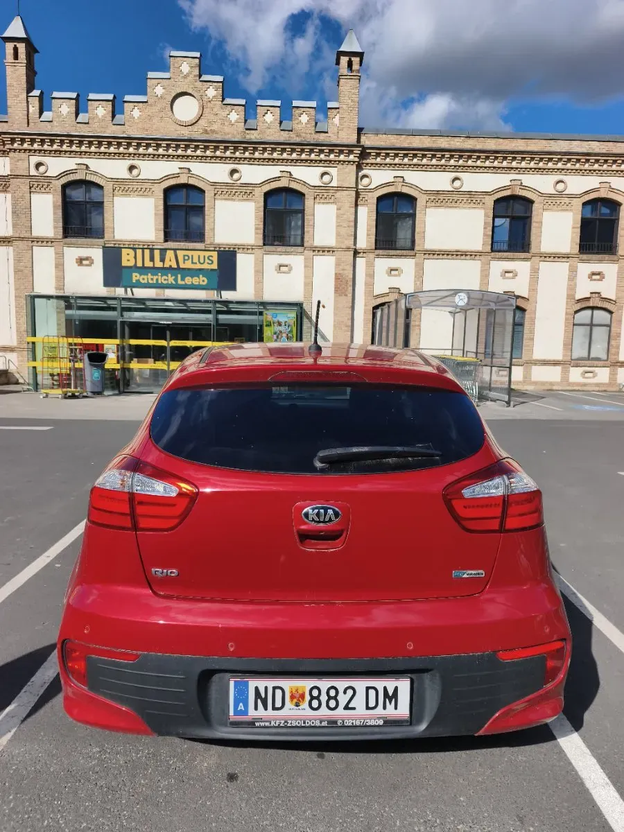 Kia Rio 2018 photo 2