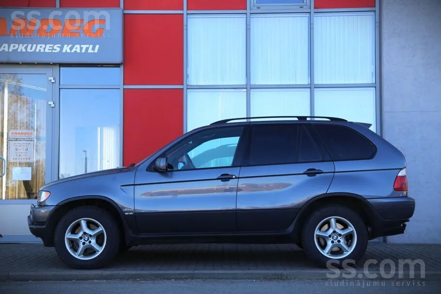 BMW X5 2003 photo 2