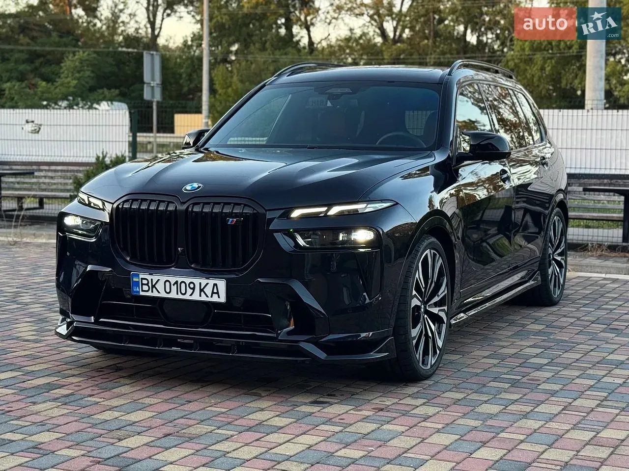 BMW X7 2023 photo 2
