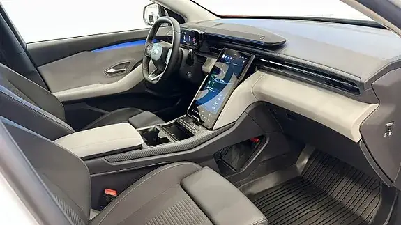 Ford Explorer 2026 photo 3