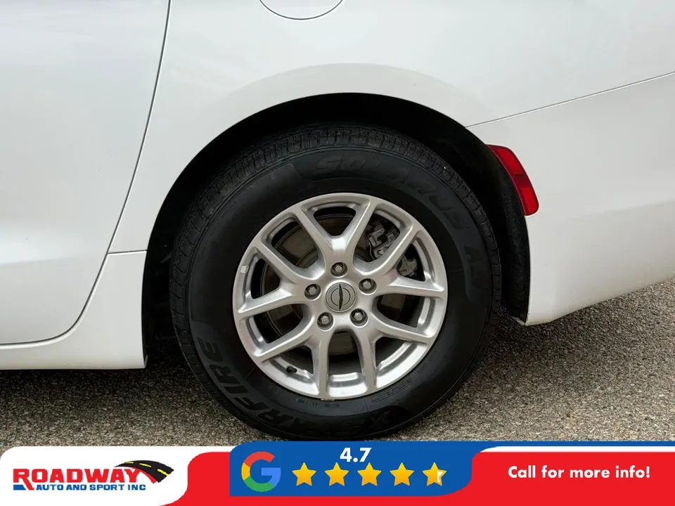 Chrysler Grand Caravan 2024 photo 4