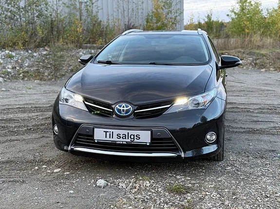 Toyota Auris 2013 photo 3