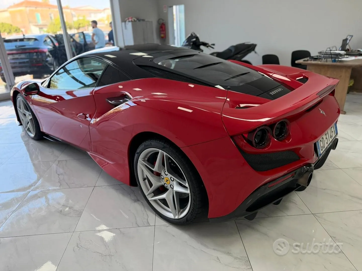 Ferrari F8 2020 photo 5