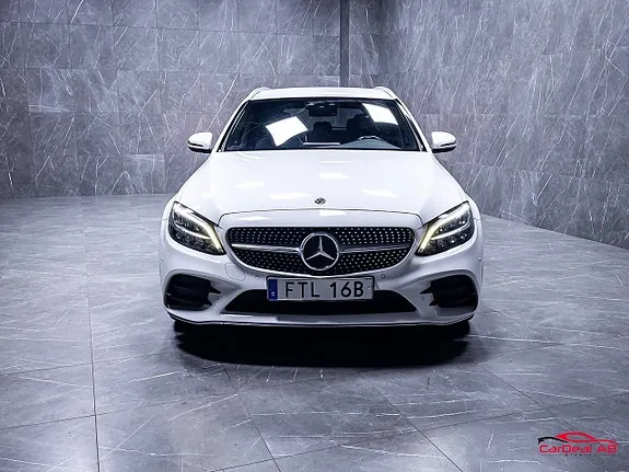 Mercedes-Benz C300 2020 photo 2