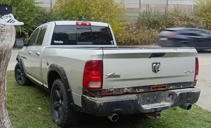 Dodge Ram 1500 2010 photo 3