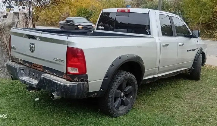 Dodge Ram 1500 2010 photo 4