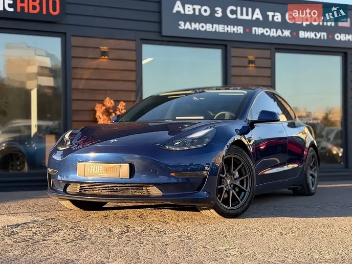 Tesla Model 3 2021 photo 3