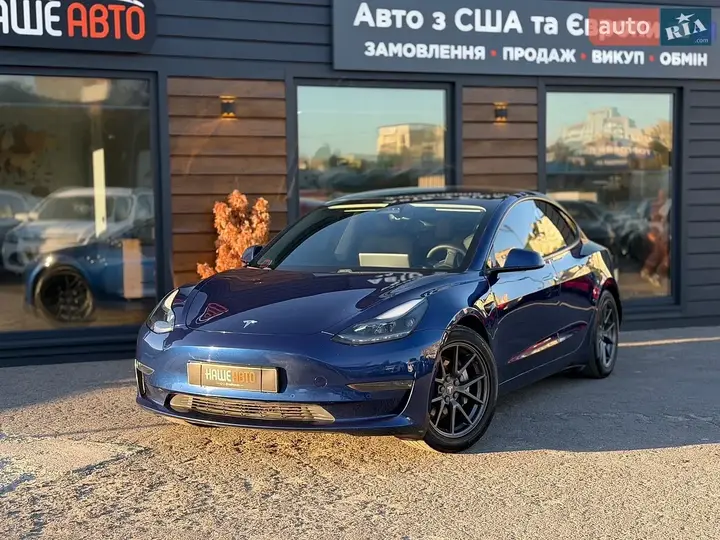 Tesla Model 3 2021 photo 2