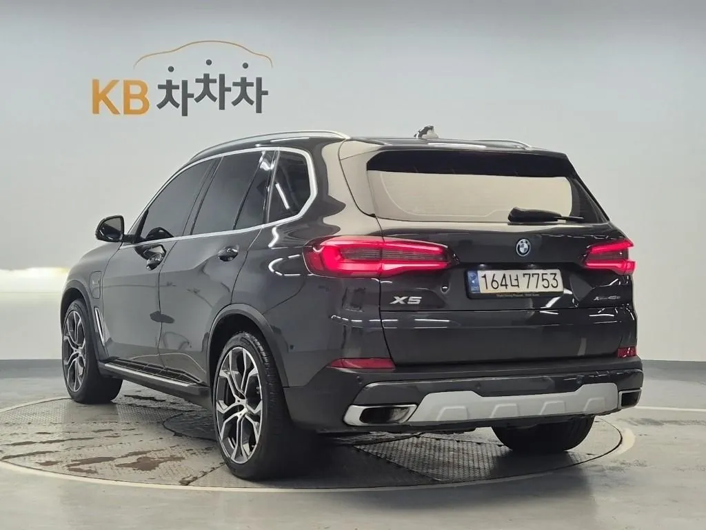 BMW X5 2022 photo 2