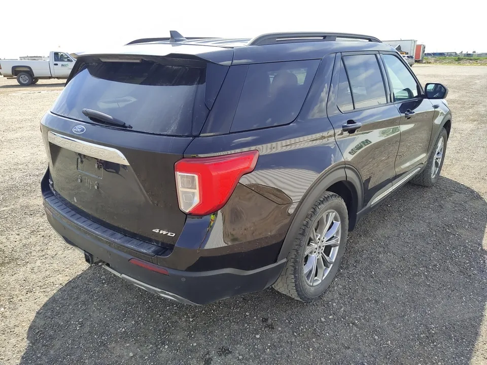 Ford Explorer 2022 photo 4