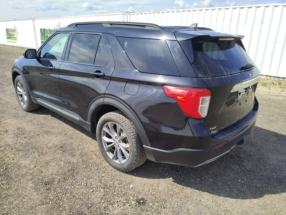 Ford Explorer 2022 photo 3