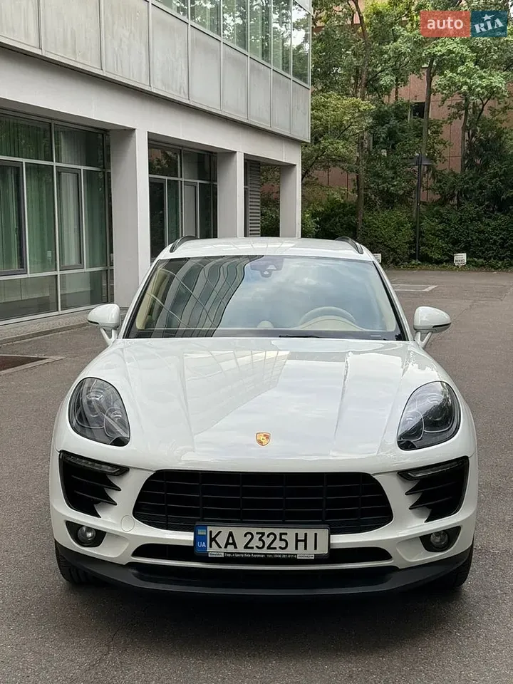 Porsche Macan