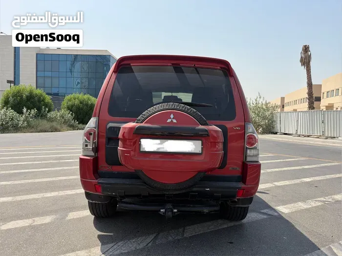 Mitsubishi Pajero 2010 photo 3