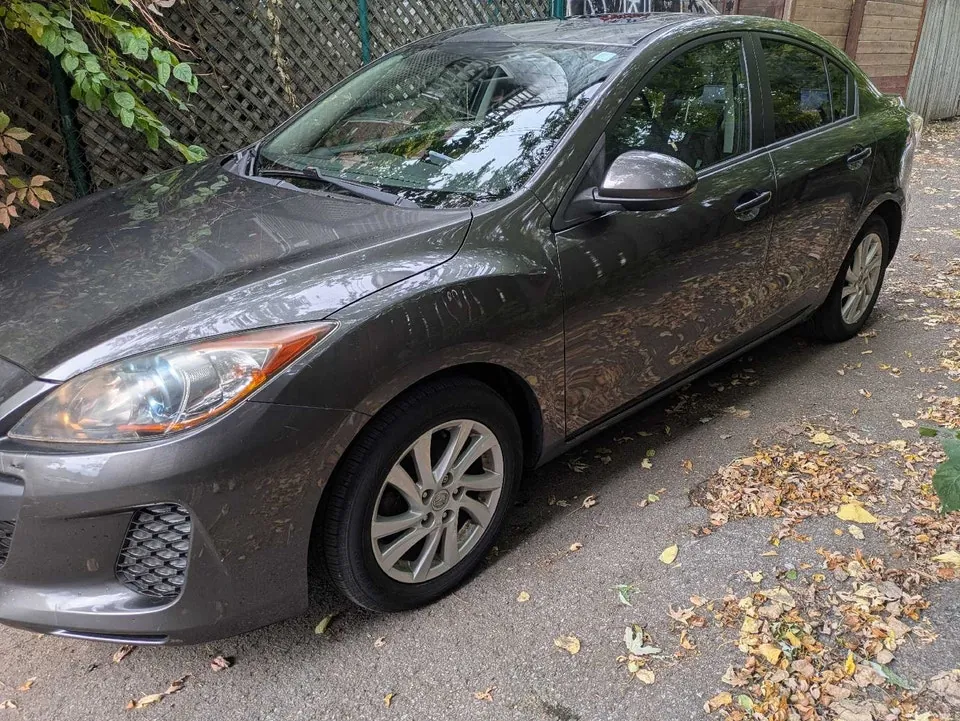 Mazda 3 2012 photo 2