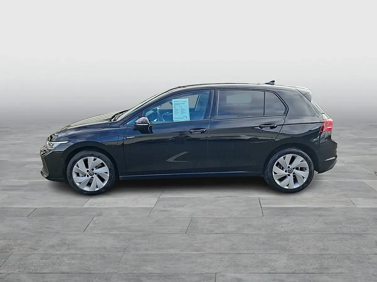 Volkswagen Golf 2026 photo 2
