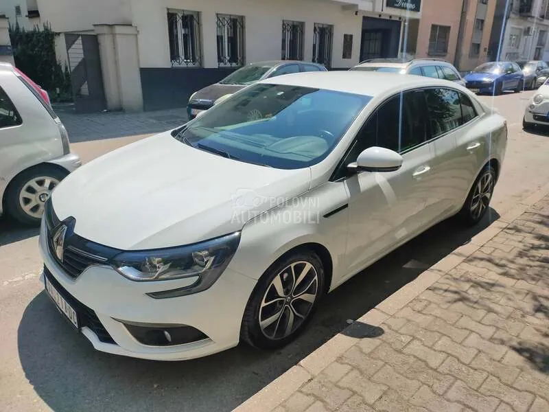 Renault Megane 2018 photo 2