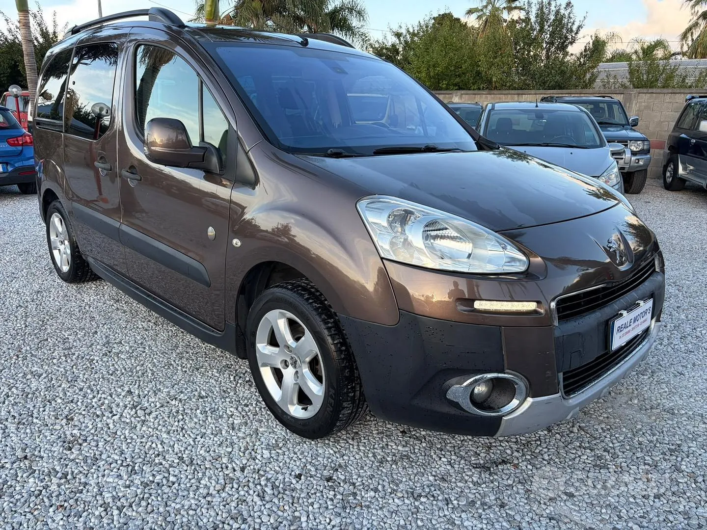 Peugeot Partner 2012 photo 2