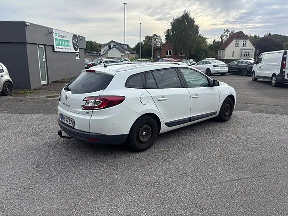 Renault Megane Iii 2010 photo 3