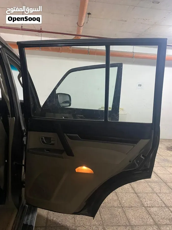 Mitsubishi Pajero 2013 photo 4
