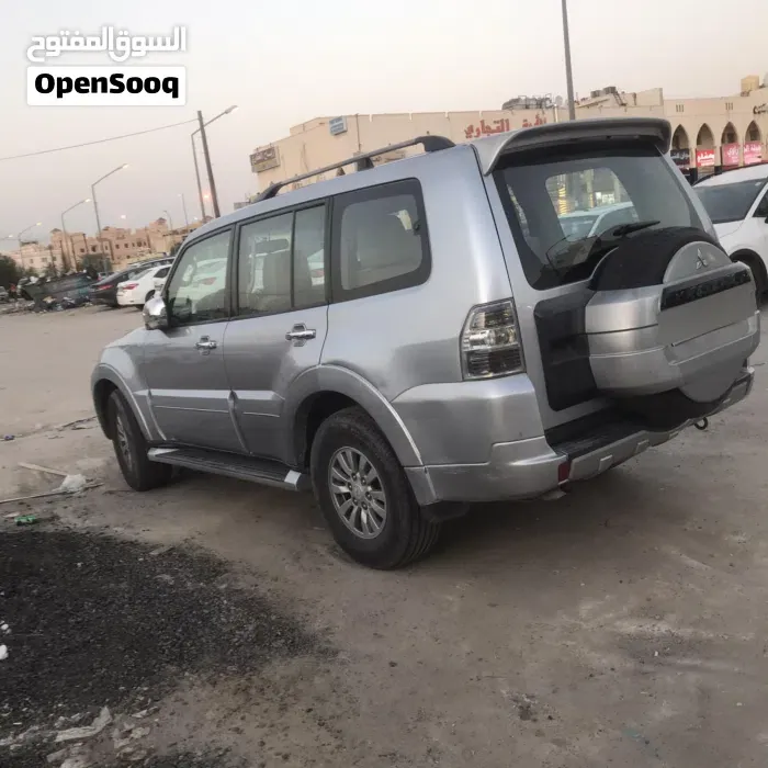 Mitsubishi Pajero 2013 photo 5