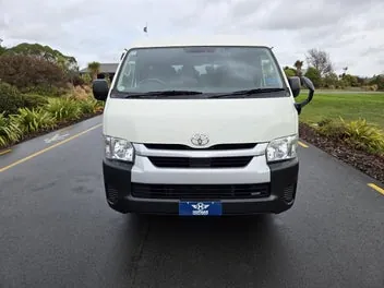 Toyota Hiace 2021 photo 3