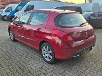 Peugeot 308 2012 photo 3