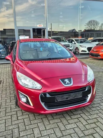 Peugeot 308 2012 photo 2