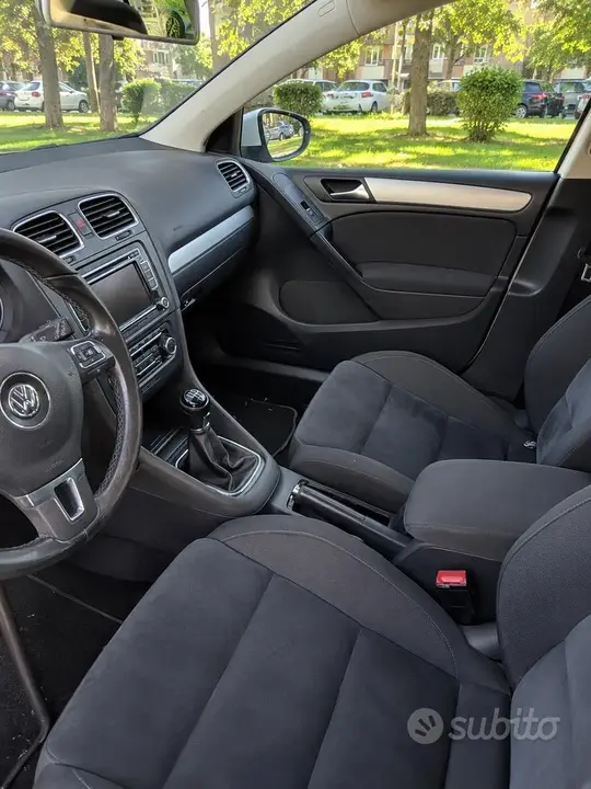 Volkswagen Golf 2009 photo 2