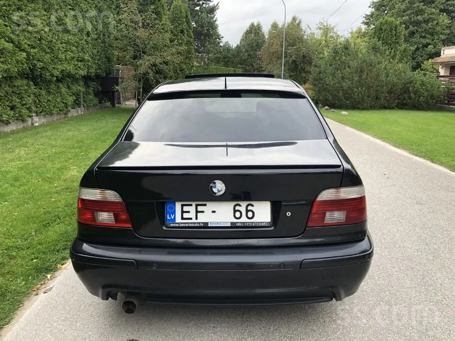 BMW E39 2000 photo 3