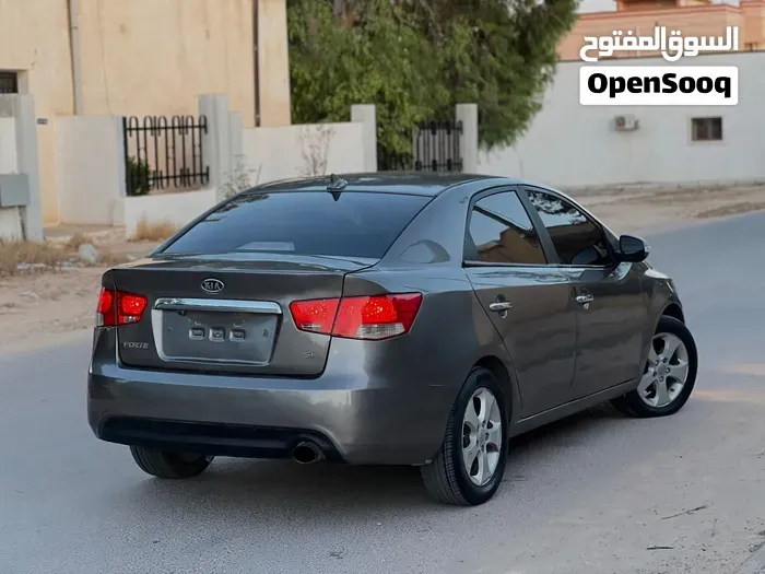 Kia Forte 2010 photo 4