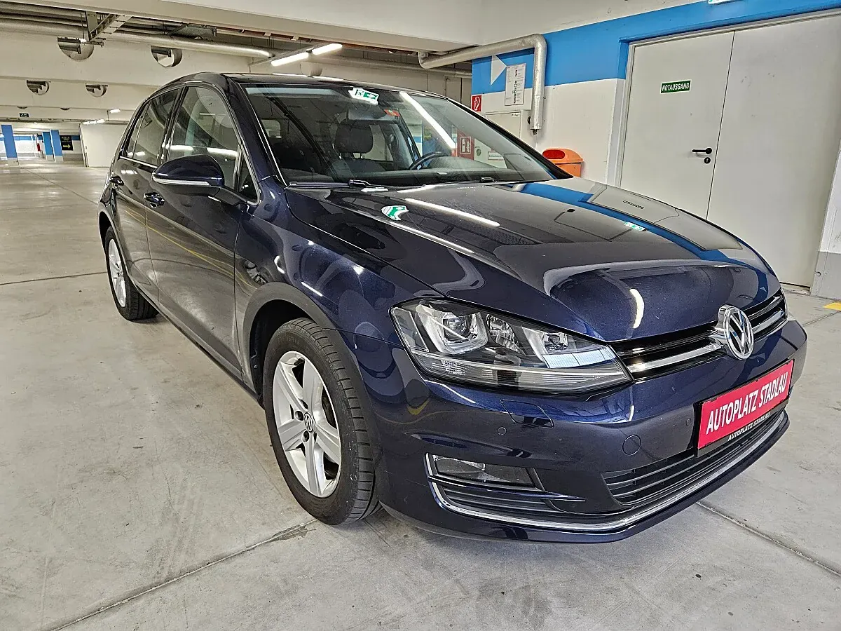 Volkswagen Golf 2012 photo 2