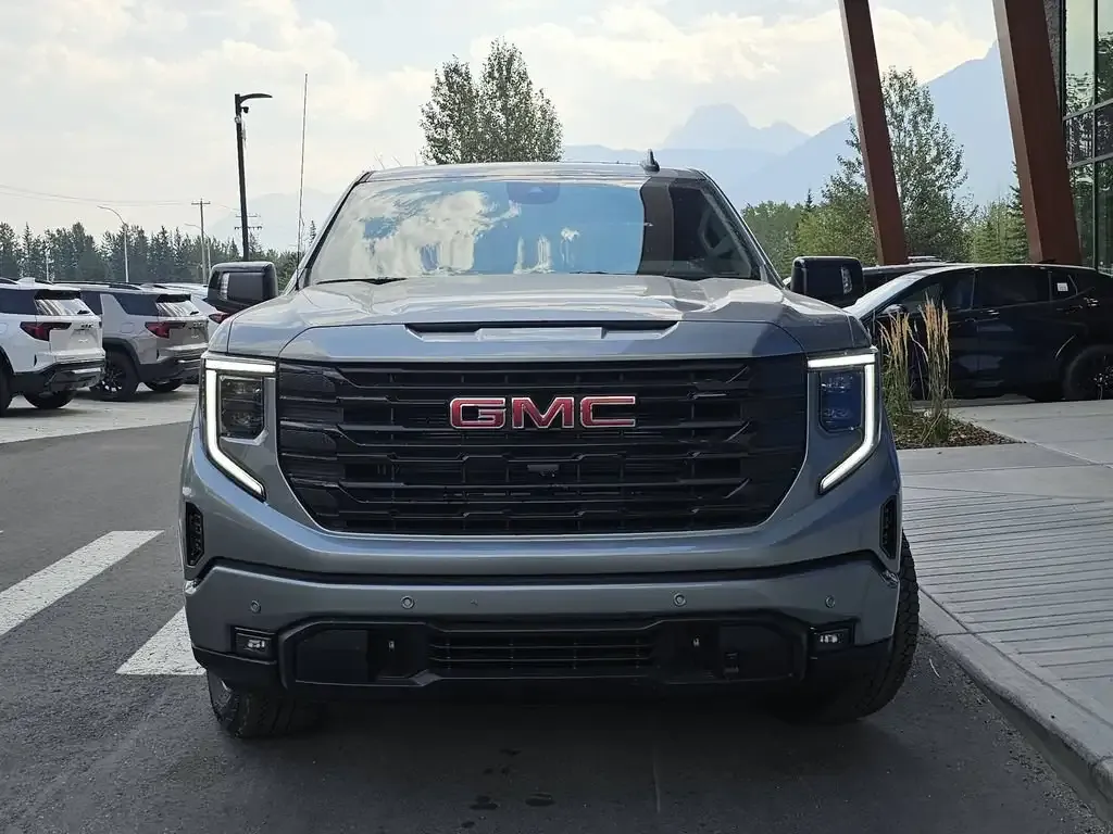 GMC Sierra 1500 2026 photo 2